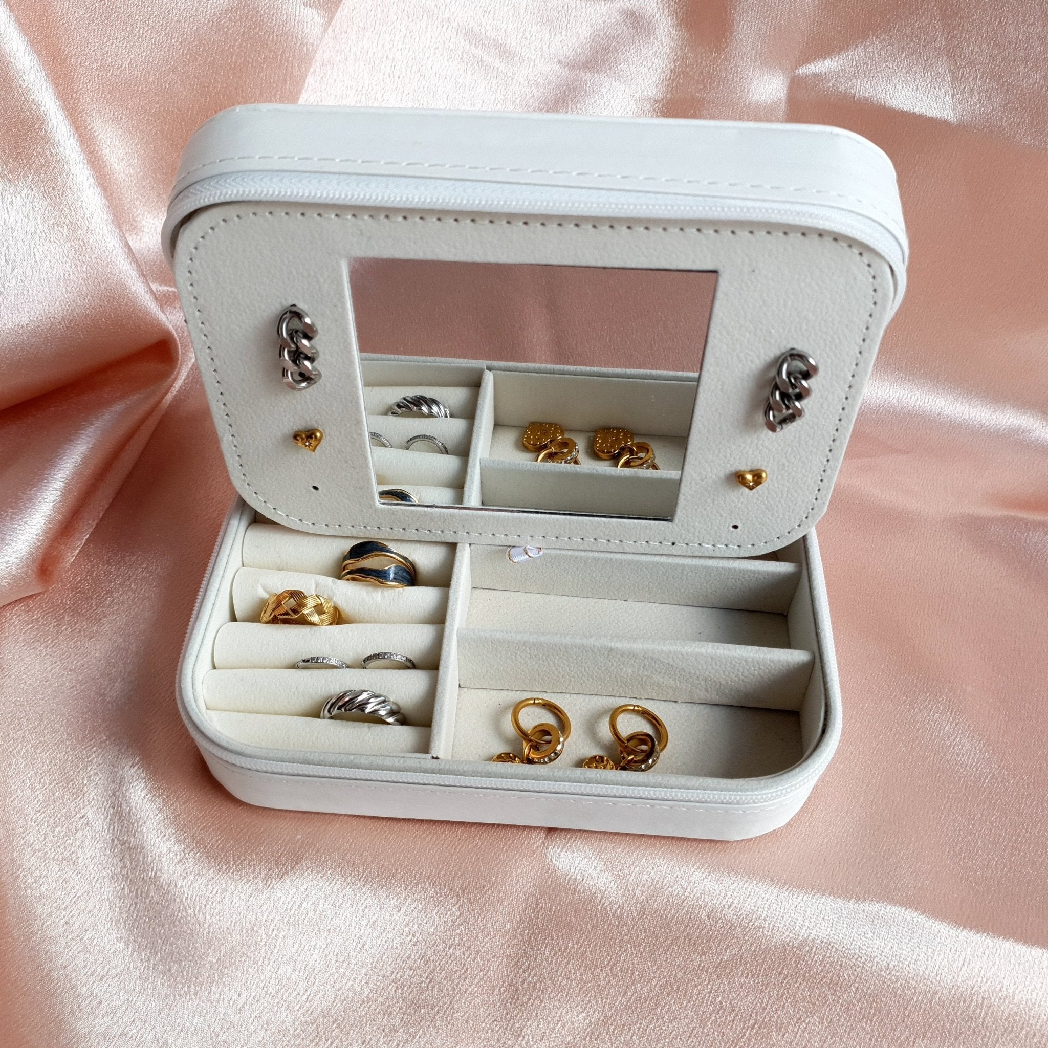 I am divine jewellery box - Divine Me Essentials - Accessory